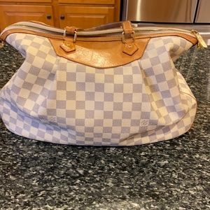 Louis Vuitton Purse